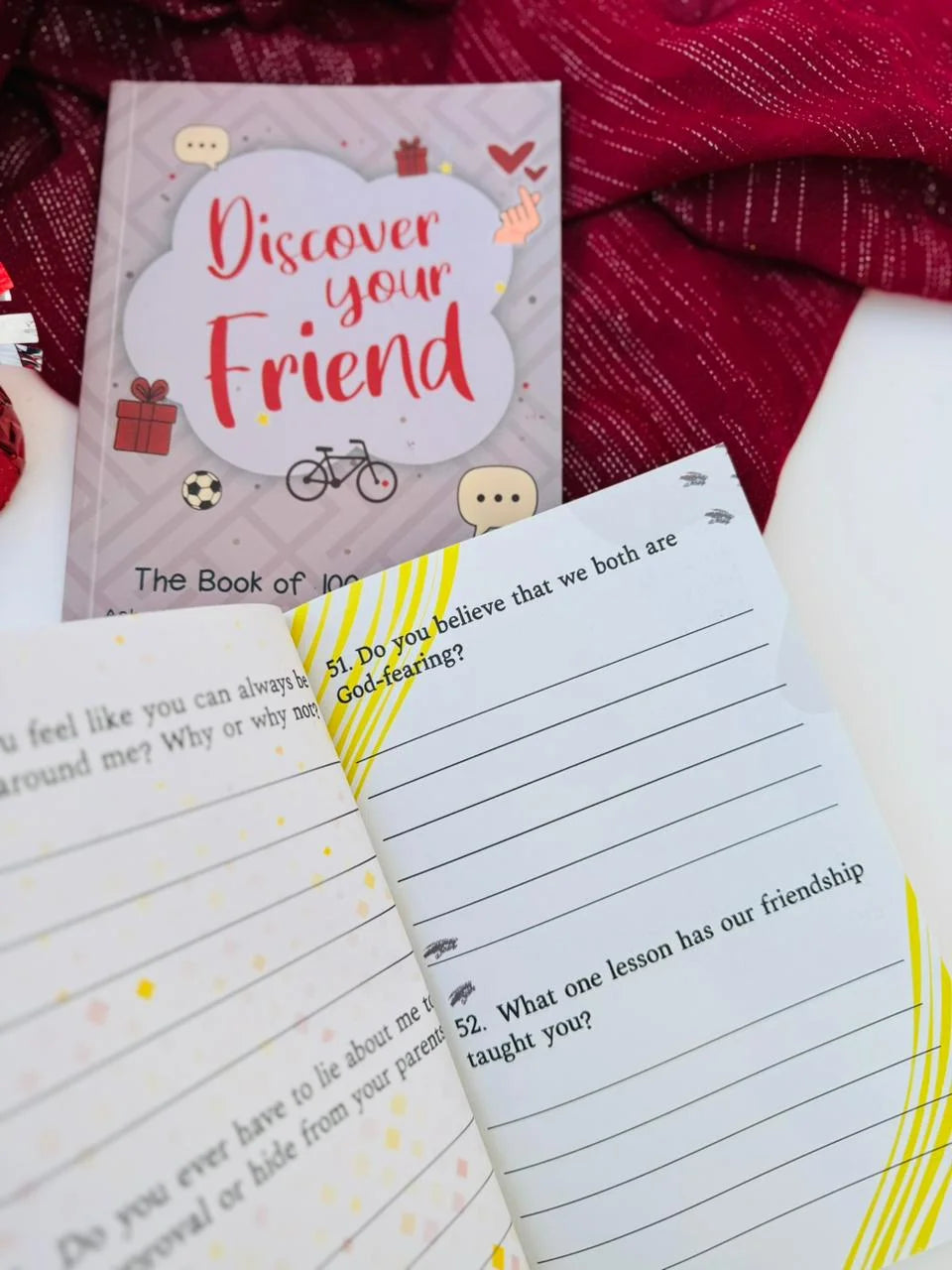 Discover Your Friend – The Book of 100 Questions